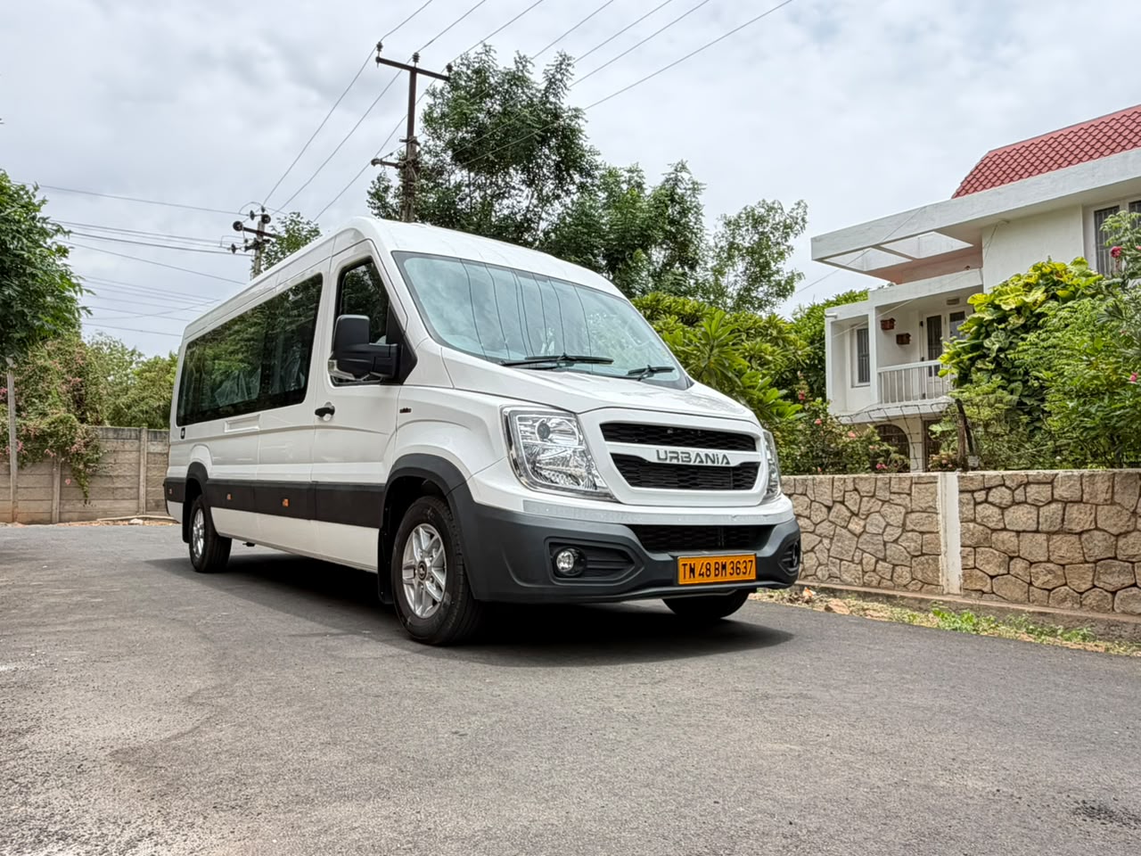 Force Urbania Luxury Van Rental for Temple Tour in Trichy